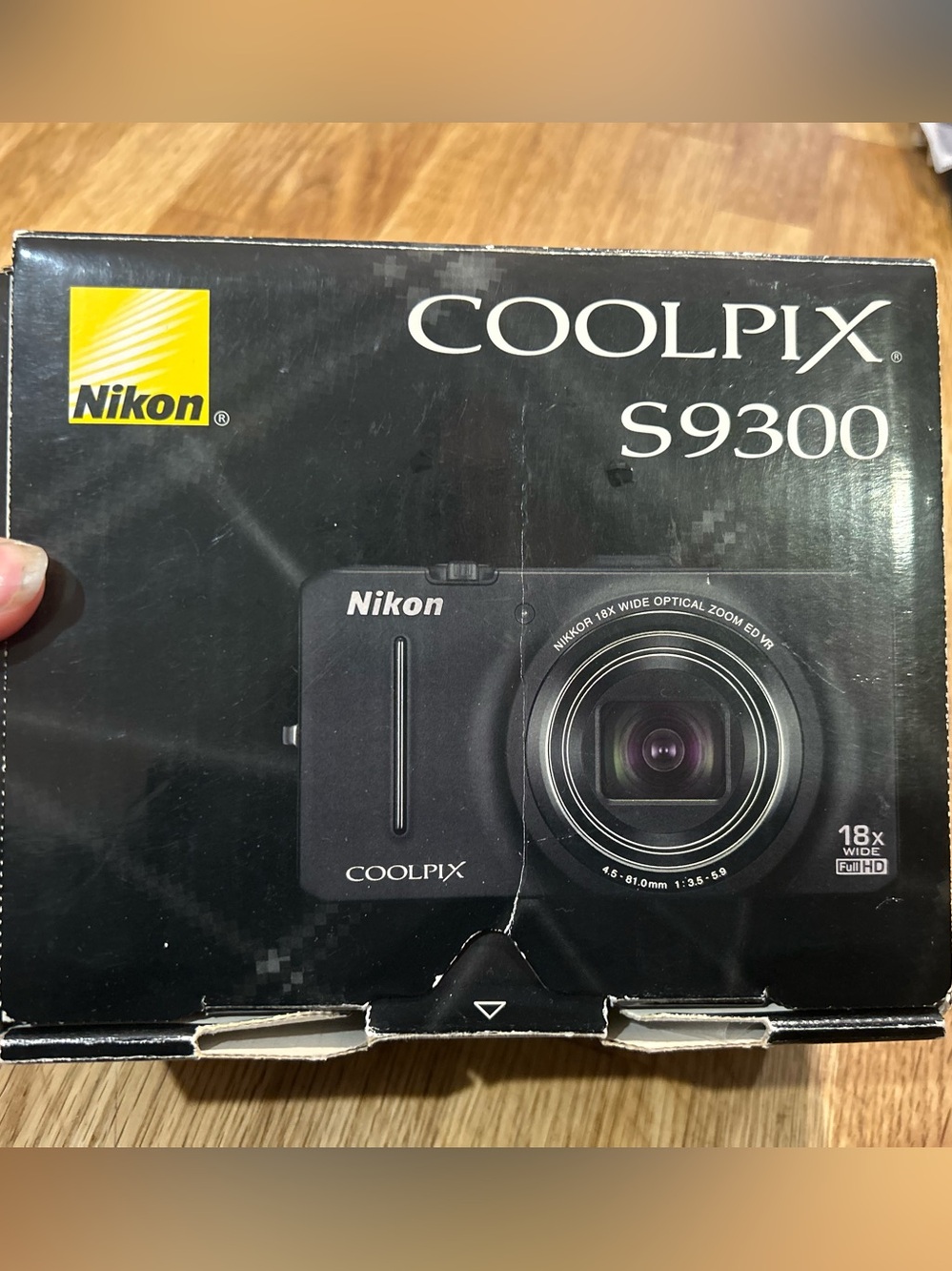 New in box! Nikon COOLPIX S9300 Compact Digital Camera - Black - mint condition